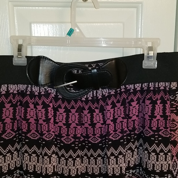 skirt - Picture 2 of 6